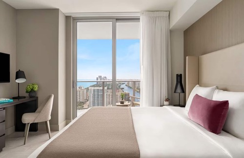 Hollywood South Central Beach Hotel | Convenient Stay, Superb Location! Pool, Kitchen