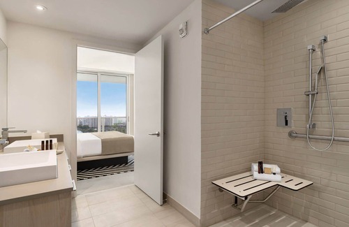 Hollywood South Central Beach Hotel | Convenient Stay, Superb Location! Pool, Kitchen