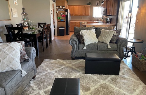 La Verkin House | Conveniently close to St. George, Zion, Bryce & the Grand Canyon.