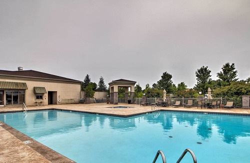 Branson Villa | Conveniently Located Branson Getaway w/ Pool!