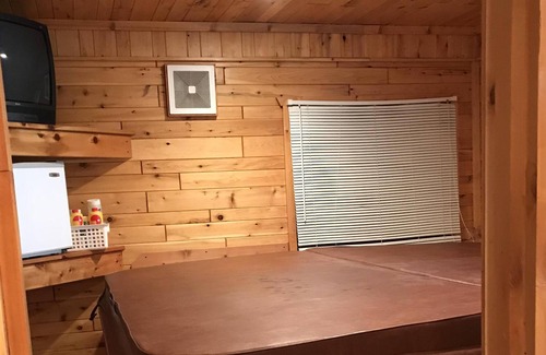 Wetmore House | Conveniently Located Lodge For Easy Access To Adventures In The Hiawatha Forest