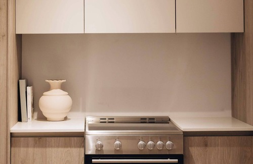 Chinatown Apartment | Convention Center-Old Mtl 4BDRS-4BA