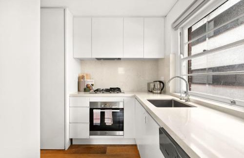 Coogee Apartment | Coogee Crest - Relaxed Base between Randwick & Beach