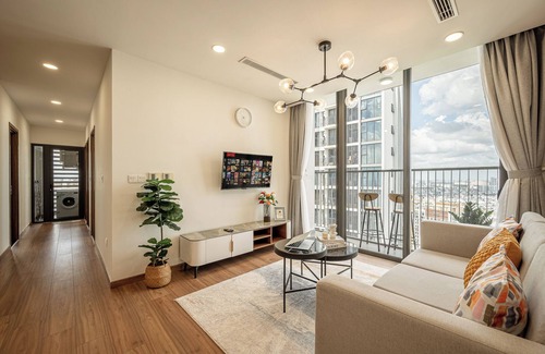 Tan Thuan Tay Apartment | Cool and New 3Brs Apartment - Amazing view - Free Pool&Gym - D7