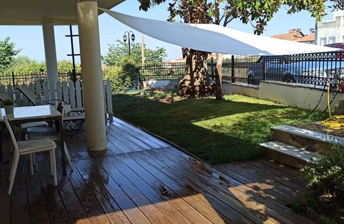 Kriopigi Apartment | Cool apartment with Long Sandy beaches just 6min drive. Free Wi Fi and Smart TV.