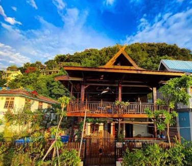 Labuan Bajo Hotel | Cool Breeze Authentic Hotel Labuan Bajo Komodo