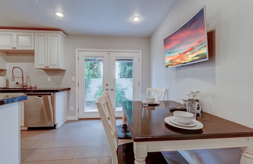 Rancho Oakey House | Cool Retreat with Pool and Hot Tub, Just 10 Minutes from the Strip!