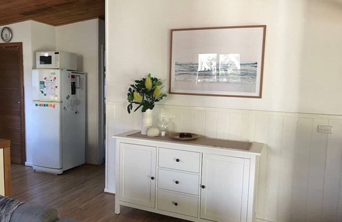 Rye House | Coopers Cabin - 200 metres from Tyrone Beach