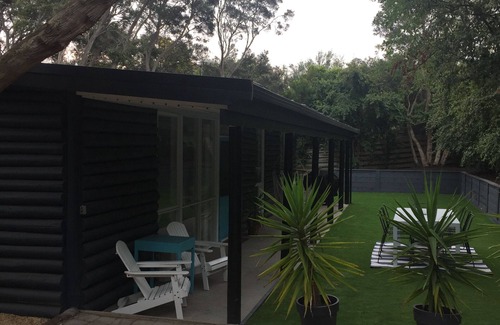 Rye House | Coopers Cabin - 200 metres from Tyrone Beach