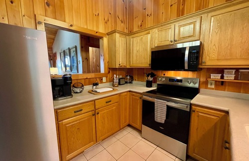 Jefferson House | Copper Mine Cabin - Jefferson, NC