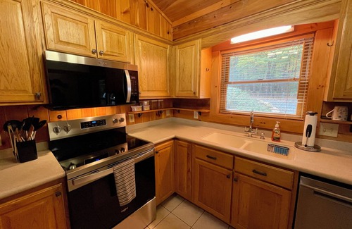 Jefferson House | Copper Mine Cabin - Jefferson, NC