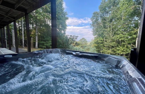 Jefferson House | Copper Mine Cabin - Jefferson, NC