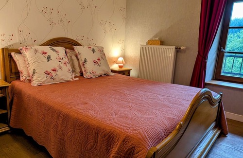 Moyenmoutier Bed & Breakfast | Coquelicot Room, peaceful nature retreat from the 18th century, breakfast included