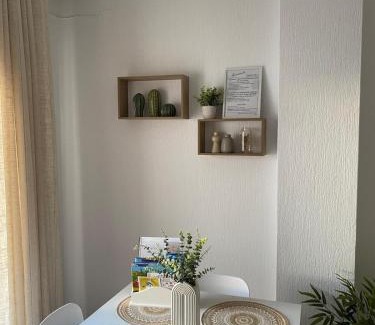 Punta Umbria Apartment | Coqueto apartamento céntrico con terraza y parking