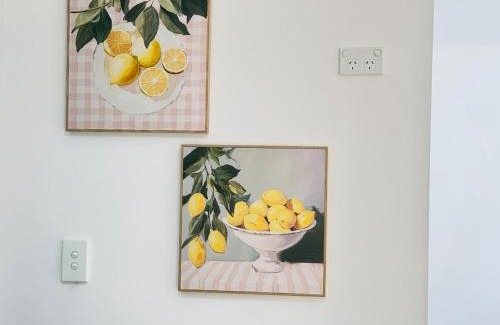 Daisy Hill House | Coral 1bd-studio at Daisy hills-minutes to M1 highway