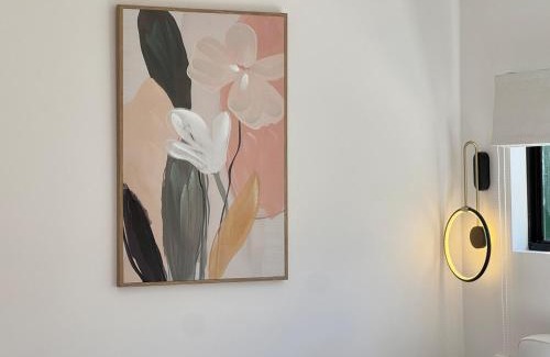 Daisy Hill House | Coral 1bd-studio at Daisy hills-minutes to M1 highway