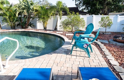 Baywood Village Cottage | Coral Cottage pool/gas firepit a 2 bedr 2 bath sleeps 6