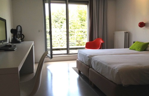 Geel Hotel | Corbie Geel