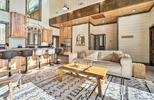 Broken Bow Villa | Corey Kent s Cabin Country Charm Family Fun Hot Tub Oasis