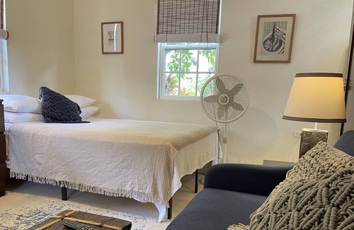 Caye Caulker Apartment | Corner Casa Tiny studio in the Heart of the Village 100 ft from the Sea.