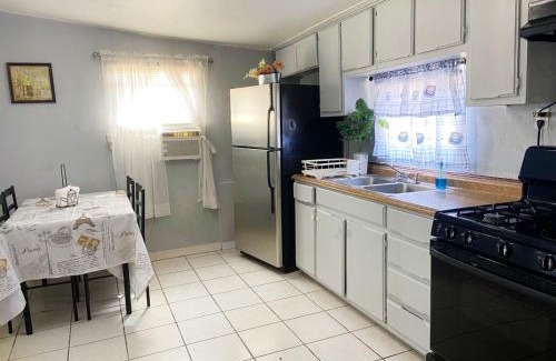 El Paso Apartment | Corner Gem Near Yarbrough Zaragoza I10 unit 1
