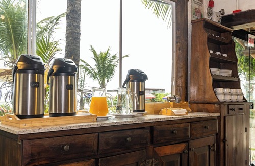 Praia da Armacao do Itapocoroi Apartment | Corner of the Watch Inn