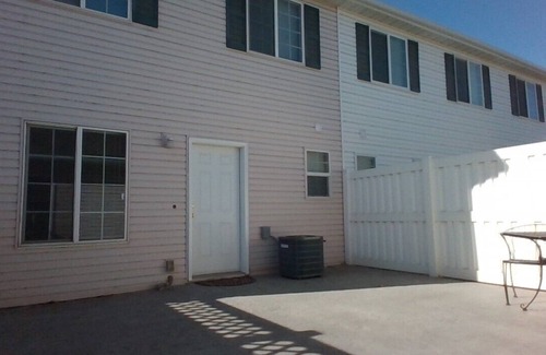 Twin Falls House | Corner Townhouse close to Snake River Canyon