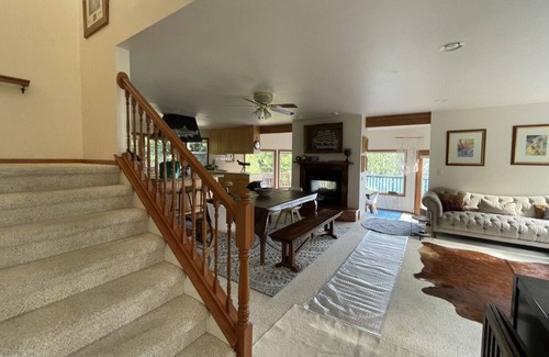 Oak Harbor House | Cornet Bay Lodge. Park retreat