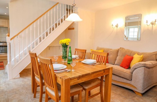 St. Columb Major Cottage | CORNFLOWER COTTAGE, family friendly in St Columb Major