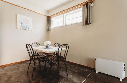 Coromandel Hotel | Coromandel Cottages