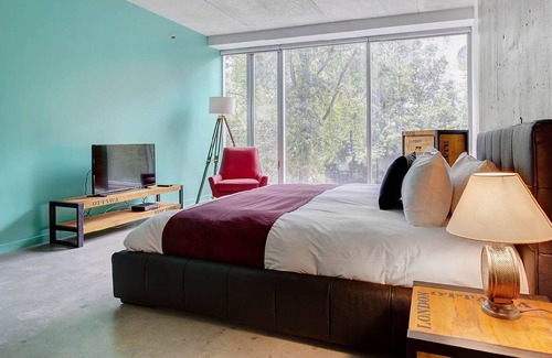 International District Apartment | Corporate Stays | Loft4U | Modern Studio