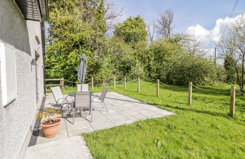 Lisnaskea Cottage | CORRADILLAR QUAY COTTAGE in Lisnaskea, County Fermanagh