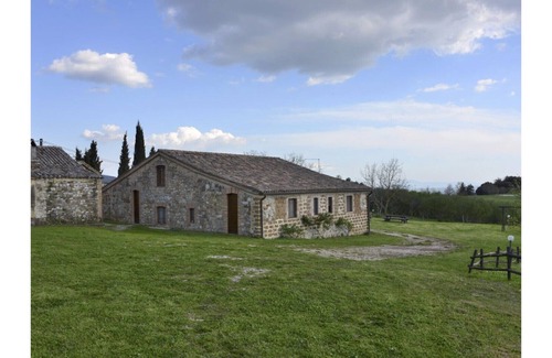 Orvieto Other | CORTE ESTERNA APARTMENT 1 in farmhouse with pool in Orvieto