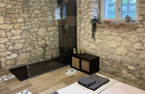 Soave House | Corte Soave Apartment, swimming pool and whirlpool