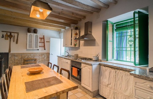 Cabra Cottage | Cortijo Don Simon, ideal for families and friends (pet friendly)