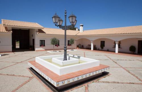 Retamal de Llerena House | Cortijo Los Lomillos - La Encina