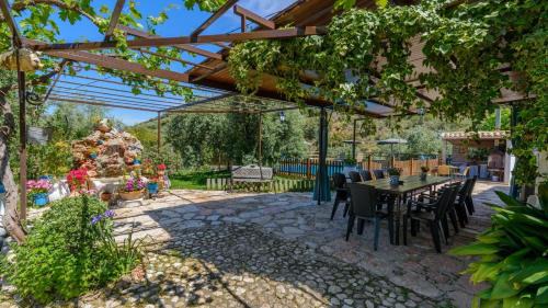 Carcabuey House | Cortijo Palitroques Carcabuey by Ruralidays