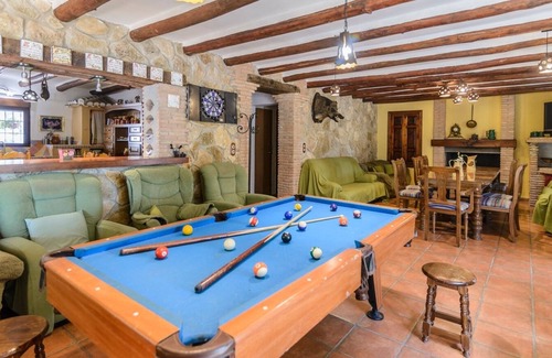 Castillo de Locubin Villa | Cortijo Rural Cabeza Alta Castillo de Locubín by Ruralidays