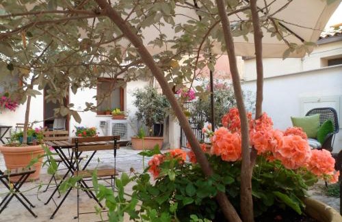 Trapani City Centre Apartment | Cortile Antico