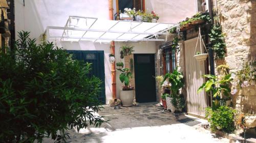 San Giovanni Gemini House | Cortile Suez