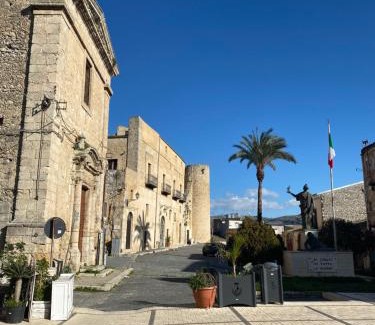 Racalmuto Apartment | Cortile Umberto