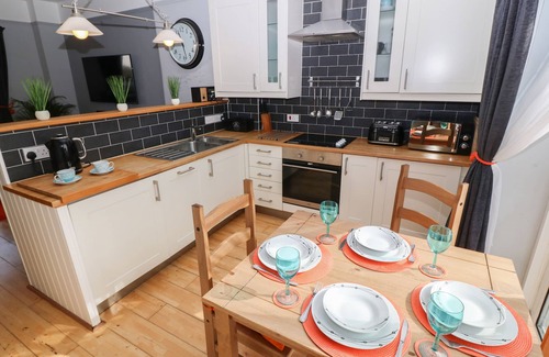 Trearddur Bay Cottage | CORVETTE, family friendly, country holiday cottage in Trearddur Bay