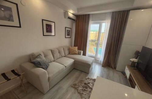 Stefanestii de Jos Apartment | COSMO 3, 2 Rooms, 2 Beds, 1 Parking, Shopping & Swimming