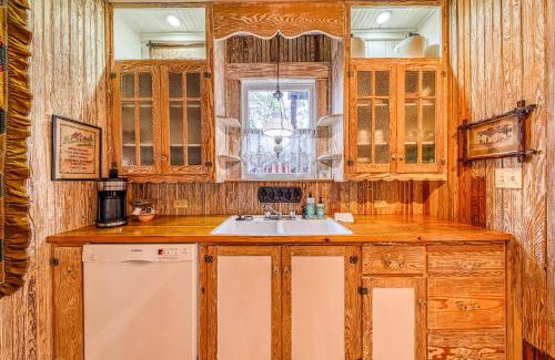 Fredericksburg House | Cosmos Cottage