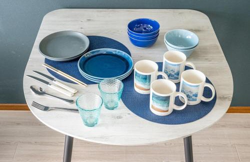 Koshigoe Apartment | Costa Beach, 8min the beach, 4min Enoshima Station, free Wi-Fi