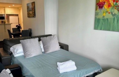 Southport Apartment | Costal Bliss - Fantastic 2-Bedroom Apartment