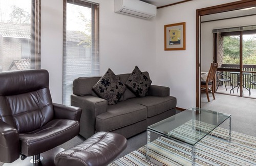 Braddon Apartment | Cosy 1-Bed Unit Near the Heart of Canberra