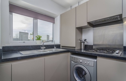 Dartford House | Cosy 2 bed House in quiet residential area