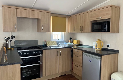 Carnbrea Ski Chalet | Cosy 2 Bedroom static on a Caravan Holiday Park in the heart of Cornwall