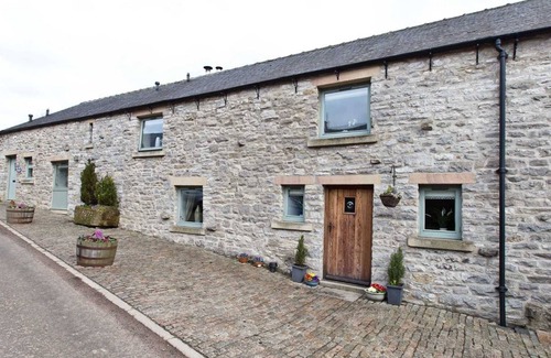 Great Longstone House | Cosy 3 bedroom barn conversion in the village of Great Longstone, close to Bakewell